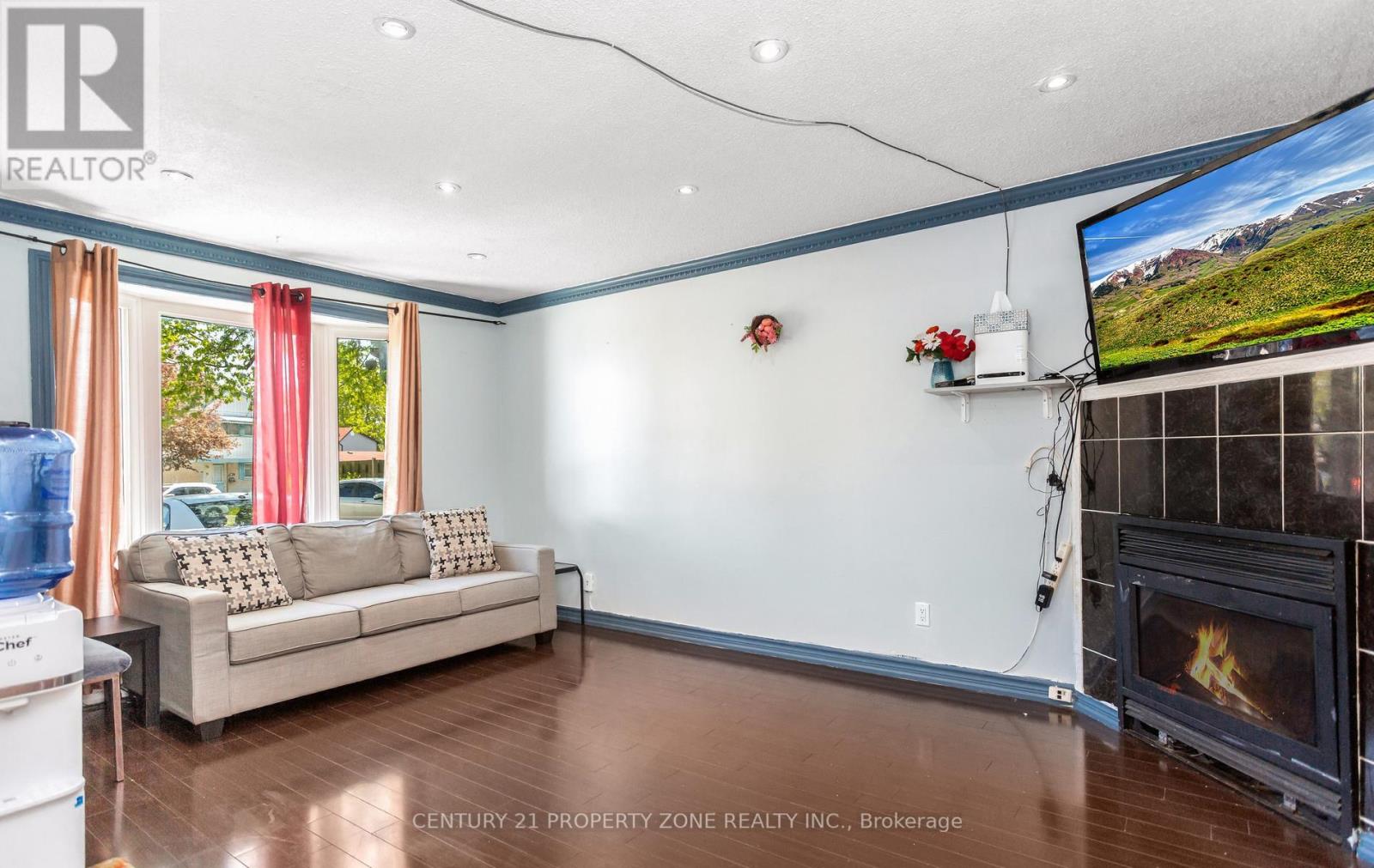 17 Hillbank Trail, Brampton, Ontario  L6S 1P6 - Photo 7 - W13213624
