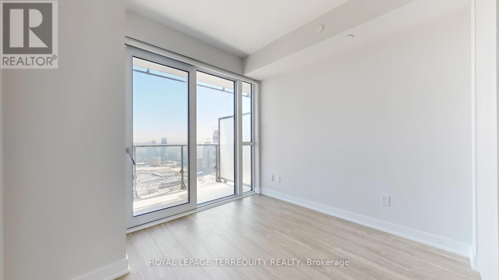 4502 - 430 Square One Drive, Mississauga, Ontario  L5B 0L6 - Photo 15 - W13213642