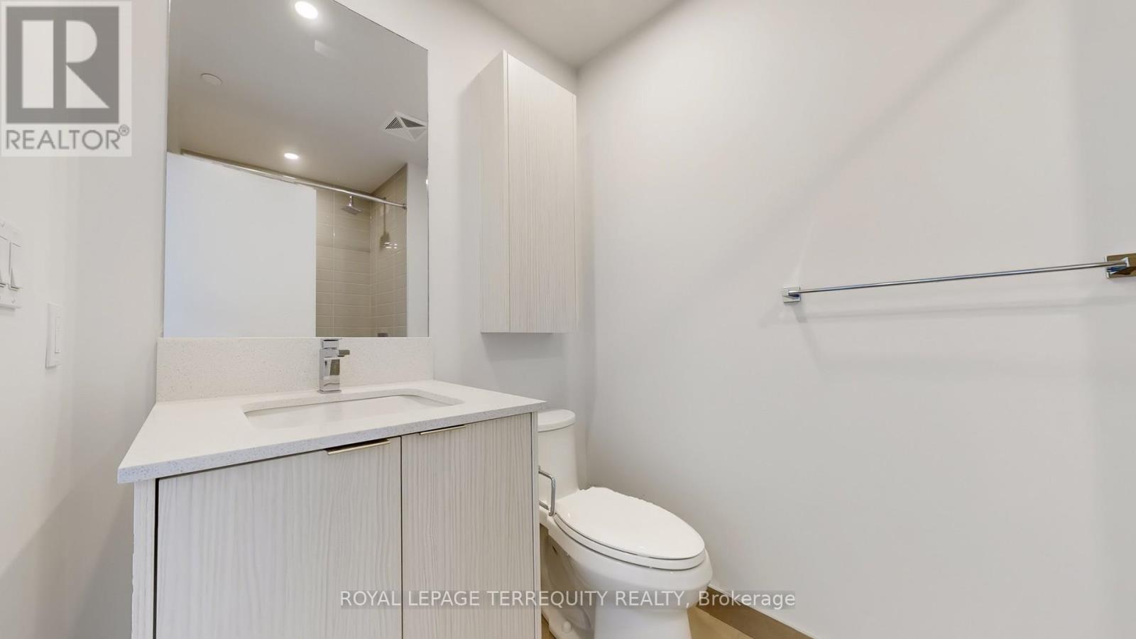 4502 - 430 Square One Drive, Mississauga, Ontario  L5B 0L6 - Photo 21 - W13213642