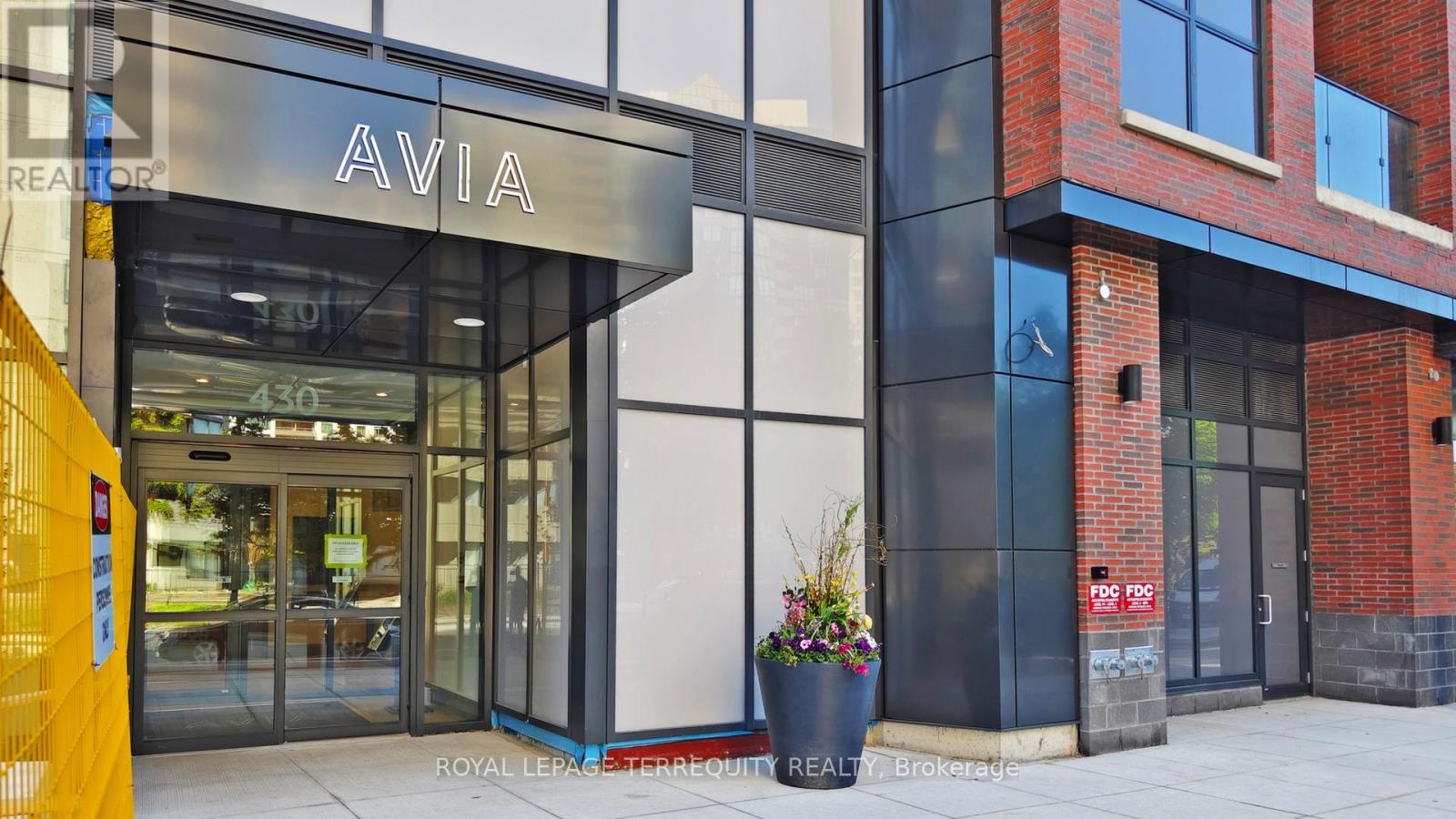 4502 - 430 Square One Drive, Mississauga, Ontario  L5B 0L6 - Photo 3 - W13213642