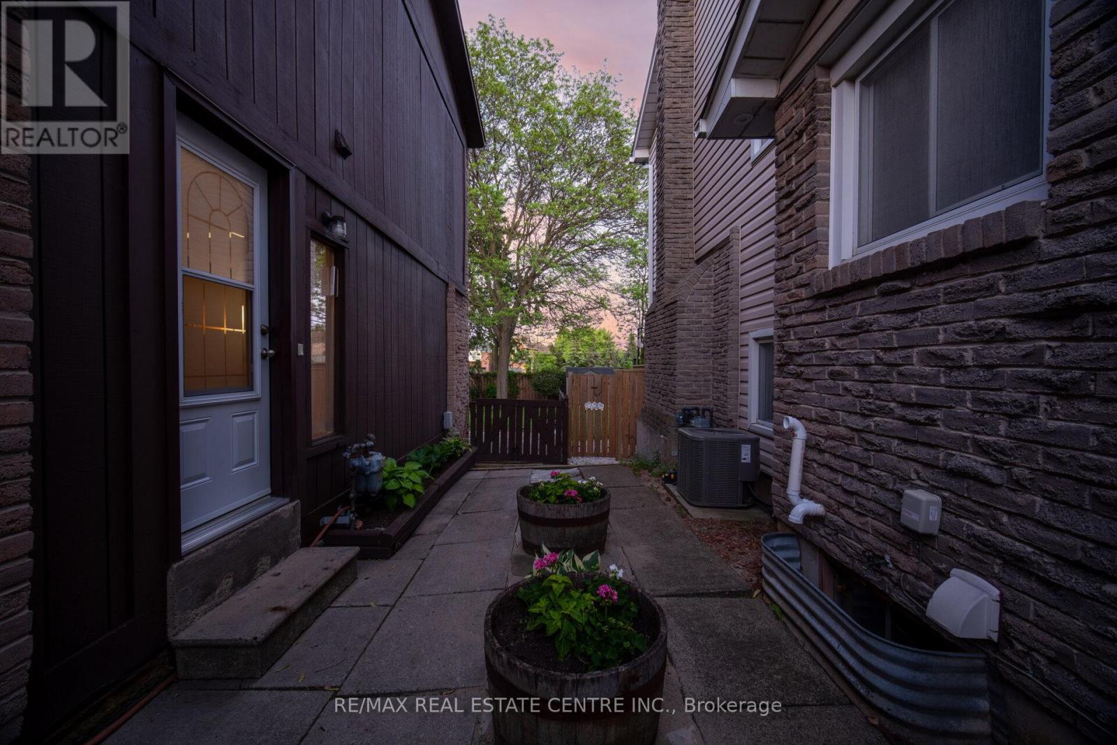 2800 Bucklepost Crescent, Mississauga, Ontario  L5N 1X5 - Photo 45 - W13213670