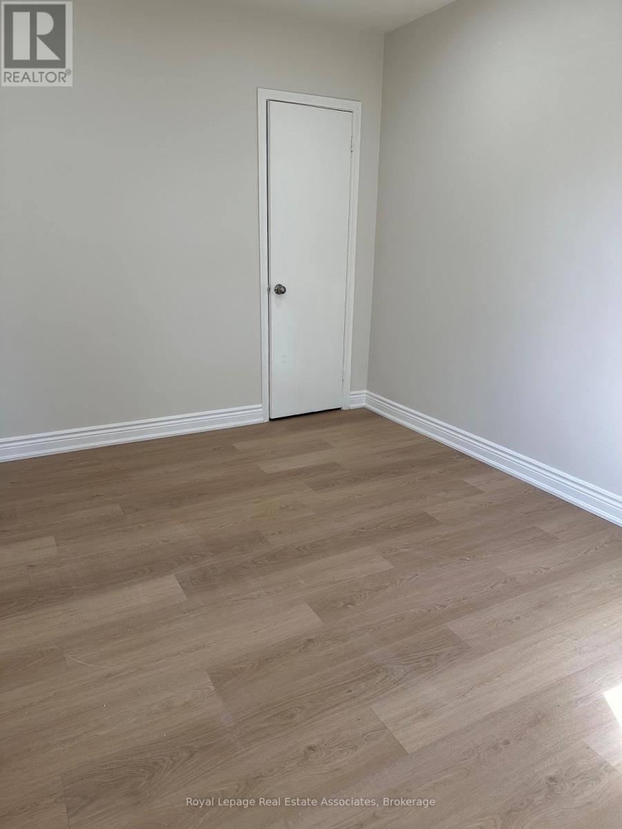 150 Ontario Street, Milton, Ontario  L9T 2M8 - Photo 13 - W13213684