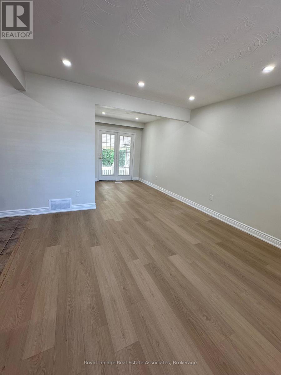150 Ontario Street, Milton, Ontario  L9T 2M8 - Photo 7 - W13213684