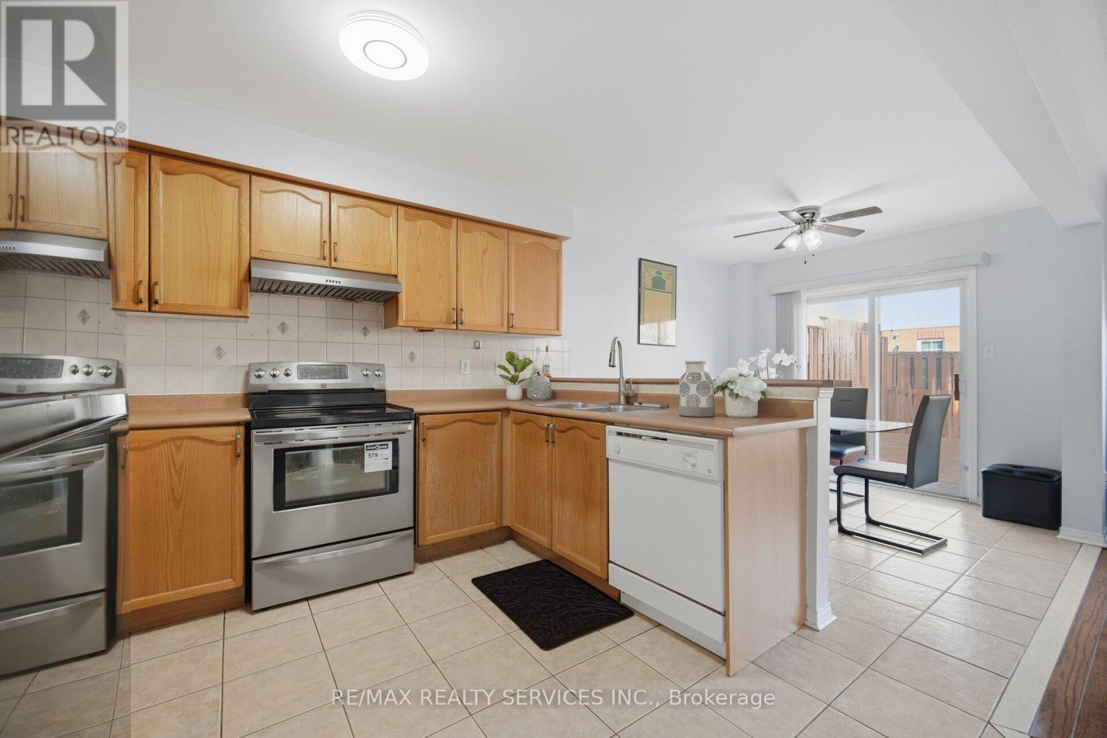 23 Ashmere Road, Brampton, Ontario  L7A 1W9 - Photo 9 - W13213688