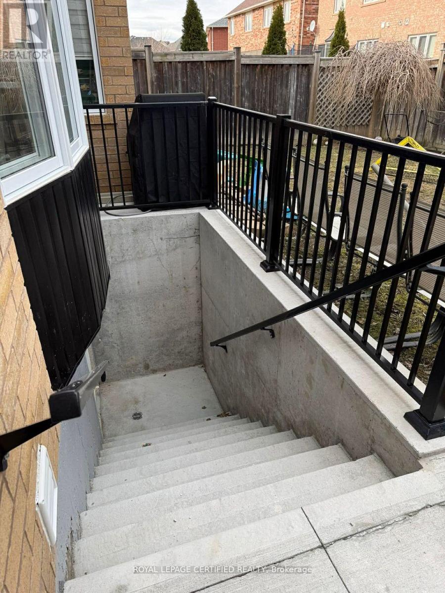 Bsmt - 721 Scott Boulevard, Milton, Ontario  L9T 0X9 - Photo 3 - W13213730