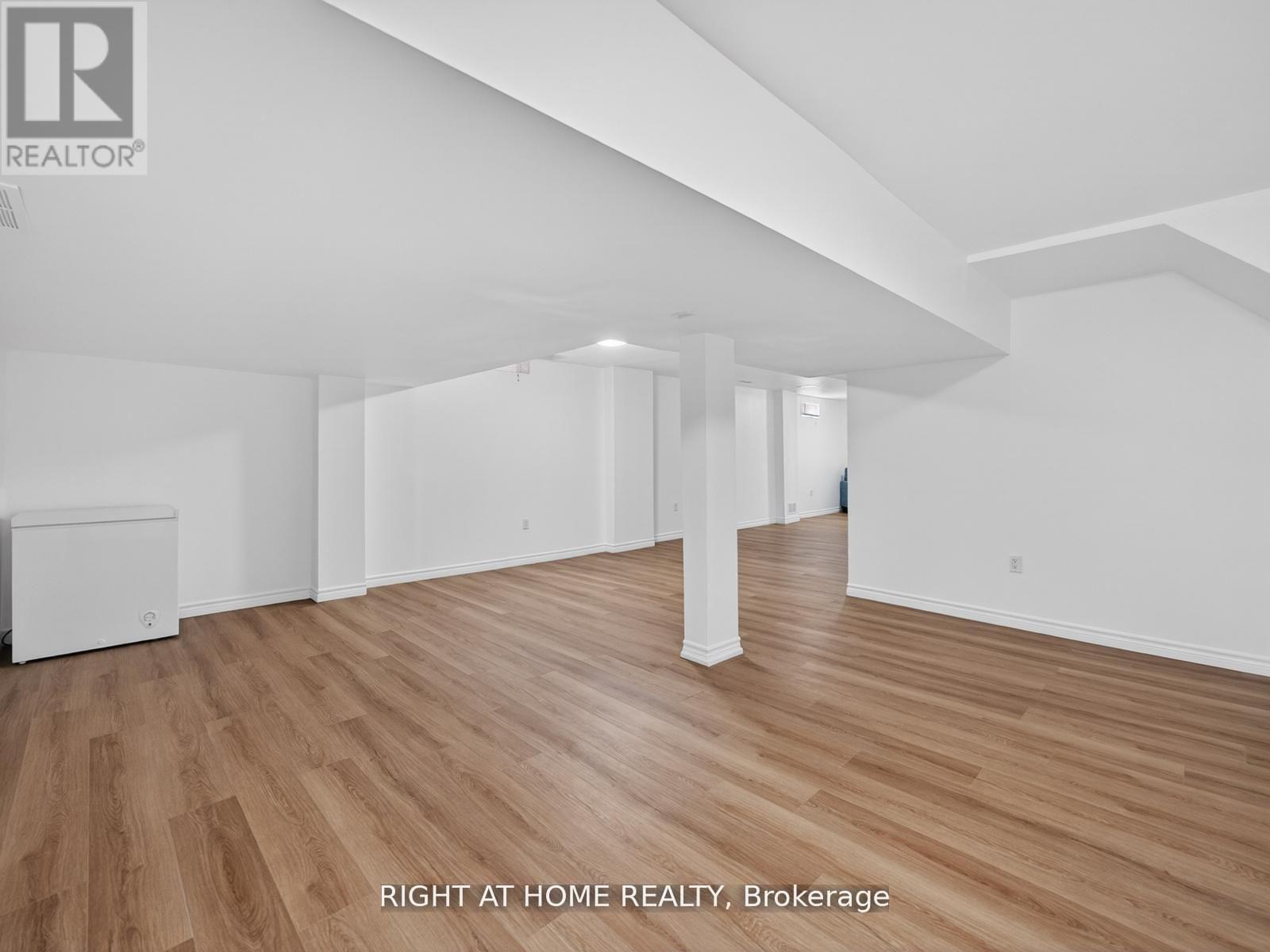 7068 Rosehurst Drive, Mississauga, Ontario  L5N 6Y8 - Photo 40 - W13213734