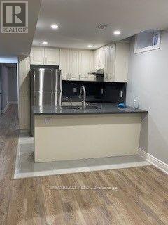 Bsmt. - 930 Silversmith Drive, Mississauga, Ontario  L5V 1E9 - Photo 4 - W13213776