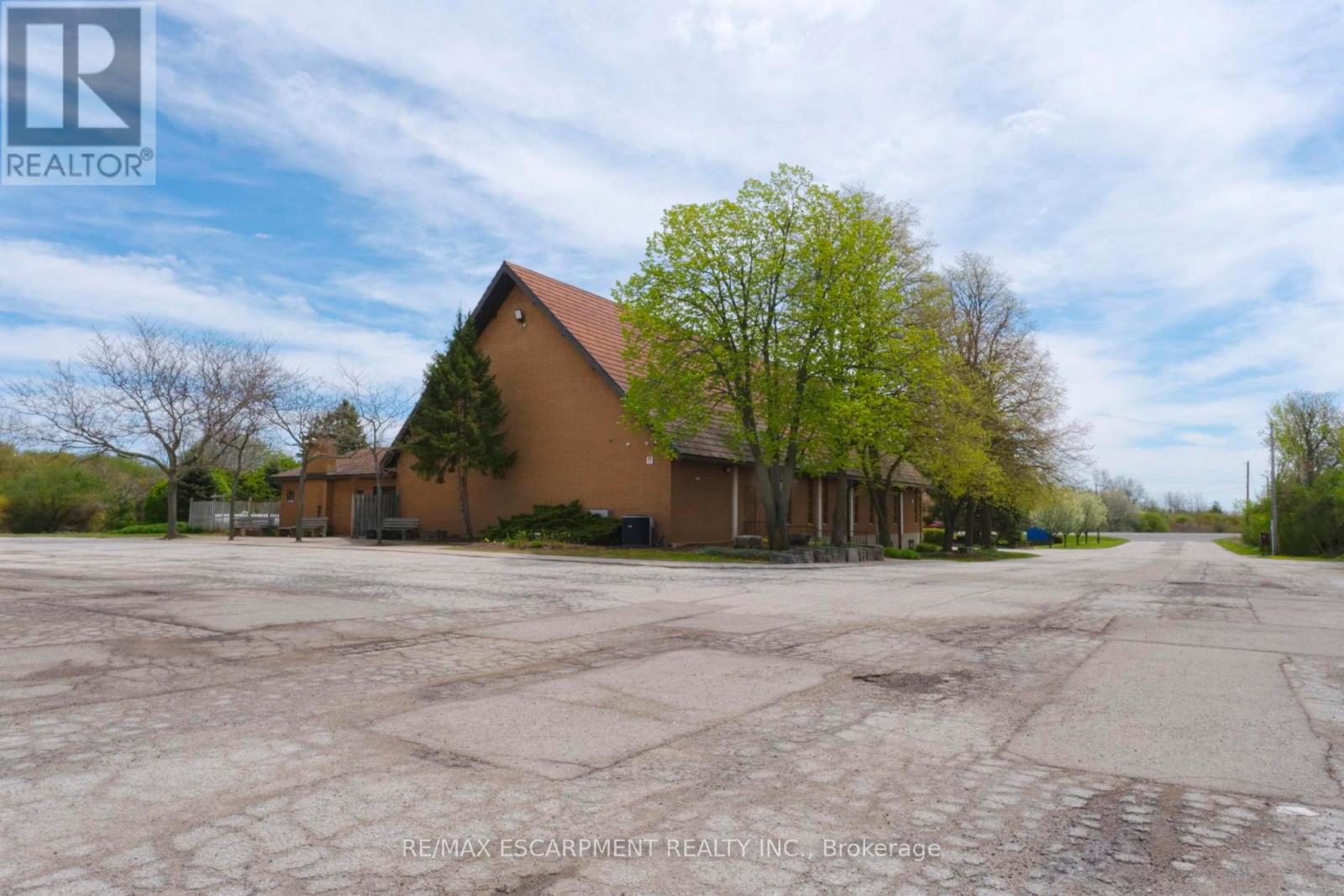 Upper - 1225 Dundas Street, Burlington, Ontario  L7P 0S9 - Photo 16 - W13213788