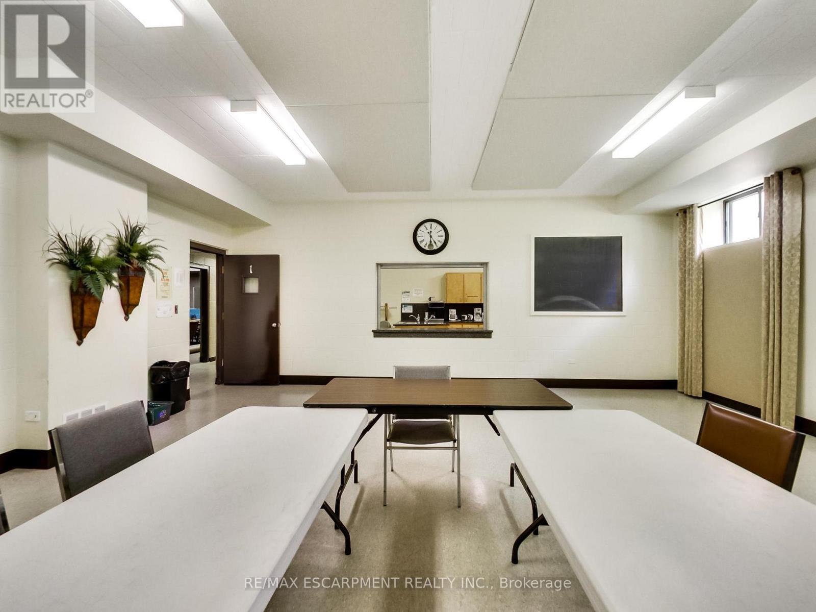 Lower - 1225 Dundas Street, Burlington, Ontario  L7P 0S9 - Photo 16 - W13213812