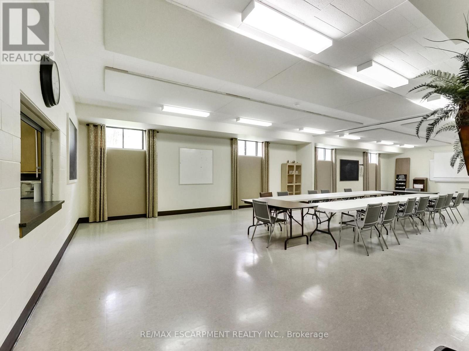 Lower - 1225 Dundas Street, Burlington, Ontario  L7P 0S9 - Photo 18 - W13213812