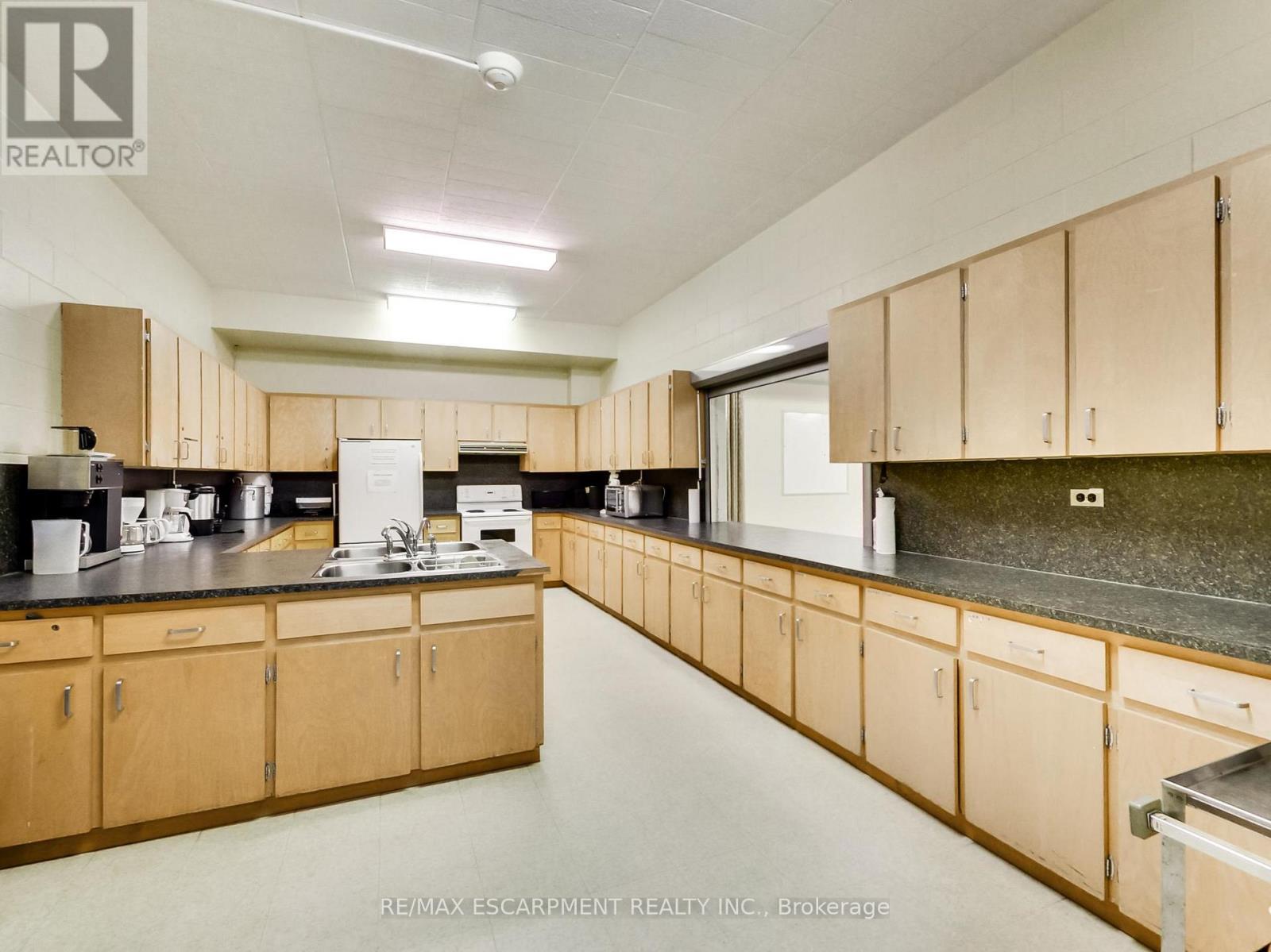 Lower - 1225 Dundas Street, Burlington, Ontario  L7P 0S9 - Photo 19 - W13213812