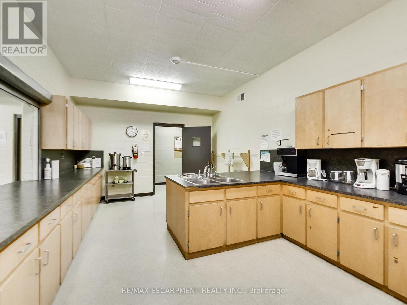 Lower - 1225 Dundas Street, Burlington, Ontario  L7P 0S9 - Photo 21 - W13213812