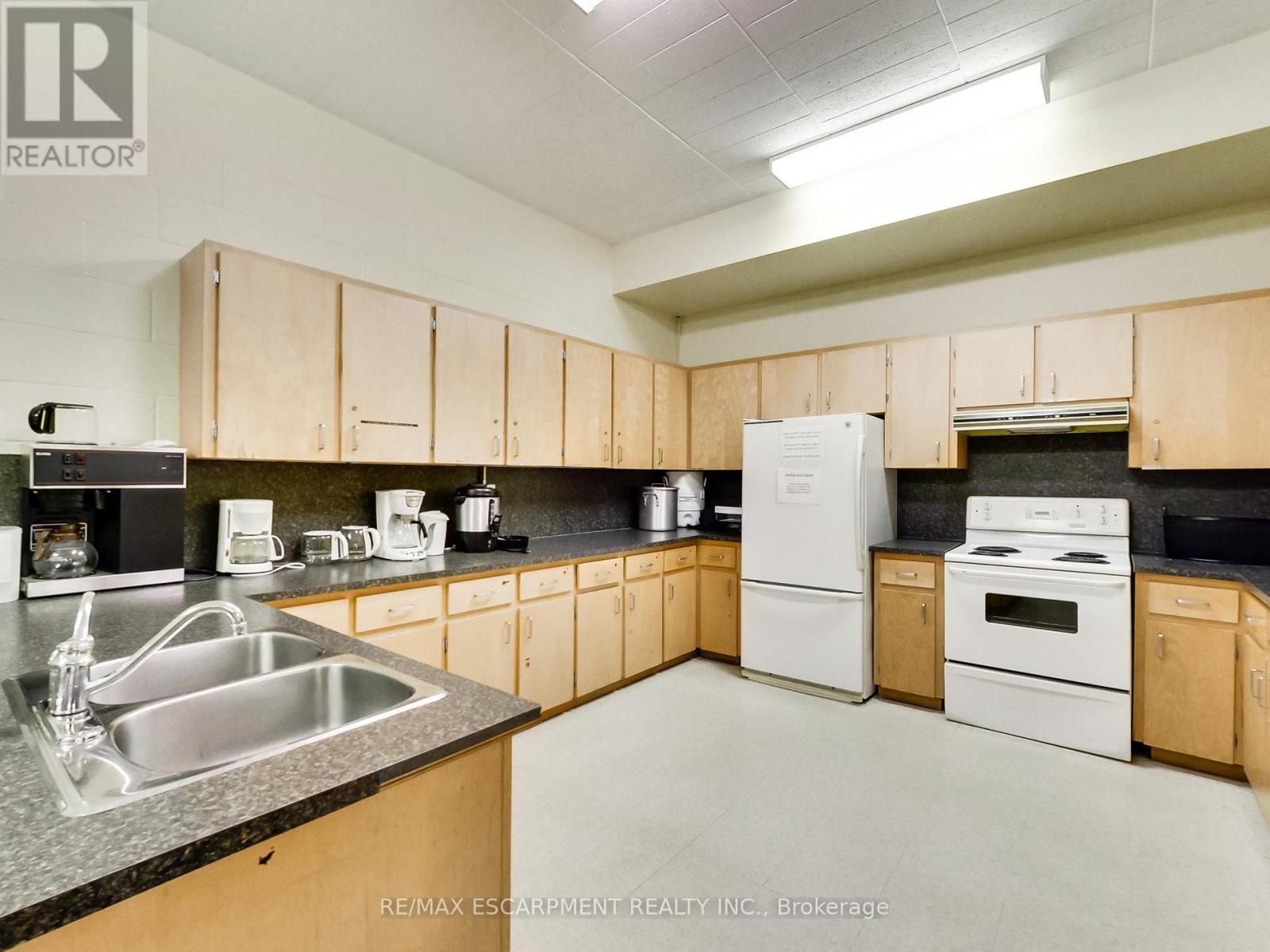 Full - 1225 Dundas Street, Burlington, Ontario  L7P 0S9 - Photo 31 - W13213822