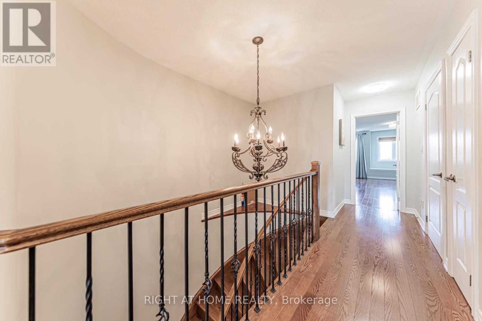 2409 Presquile Drive, Oakville, Ontario  L6H 0A7 - Photo 15 - W13213828