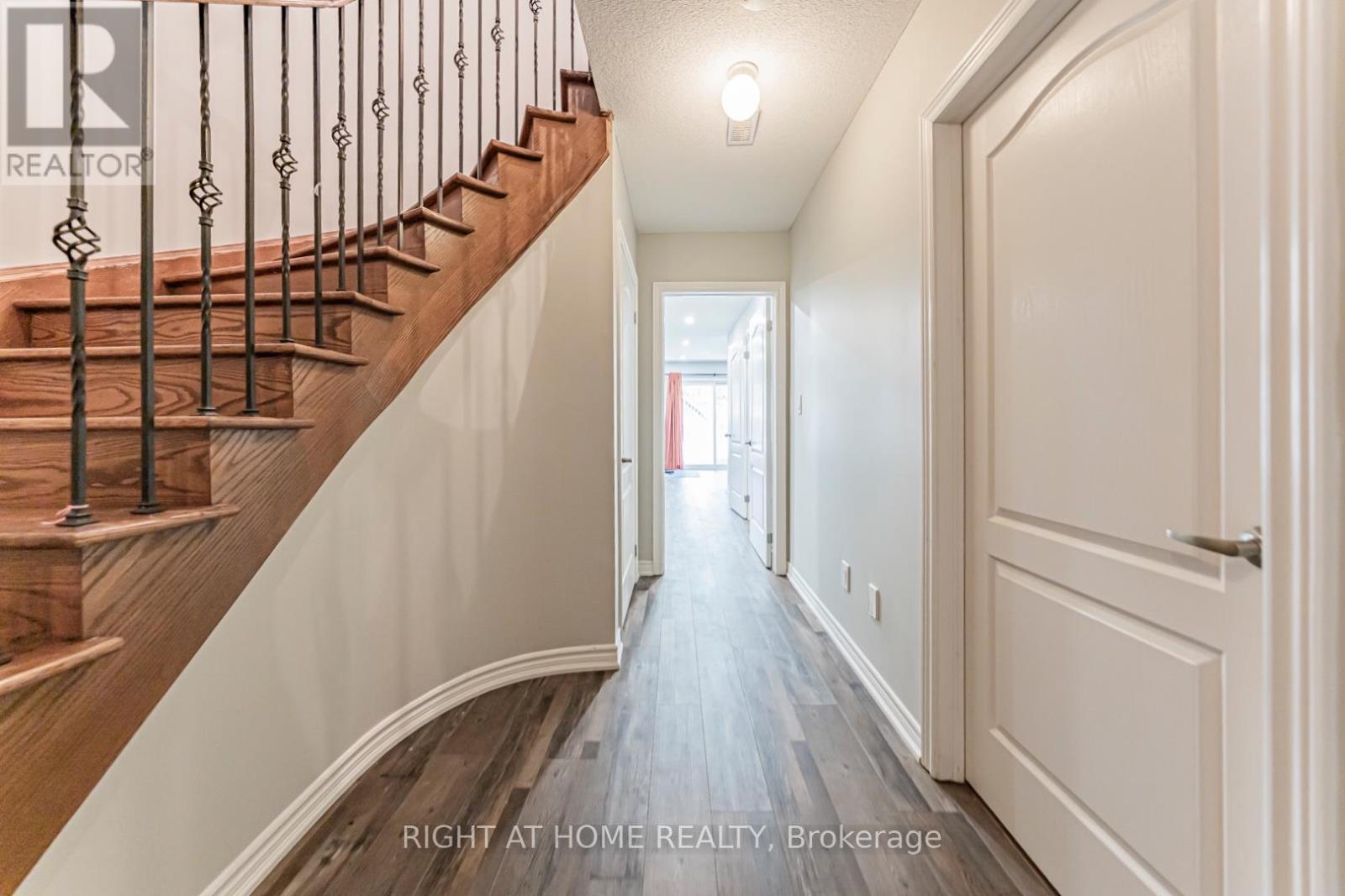 2409 Presquile Drive, Oakville, Ontario  L6H 0A7 - Photo 25 - W13213828