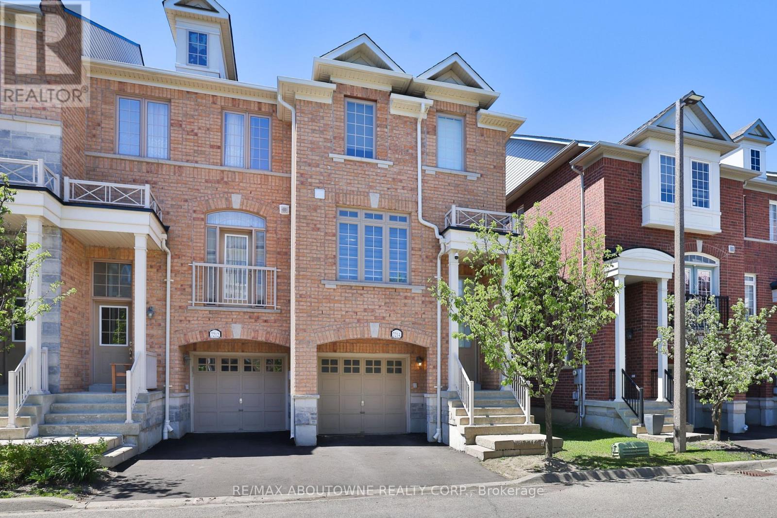 7214 Triumph Lane, Mississauga, Ontario  L5N 0C5 - Photo 3 - W13213840
