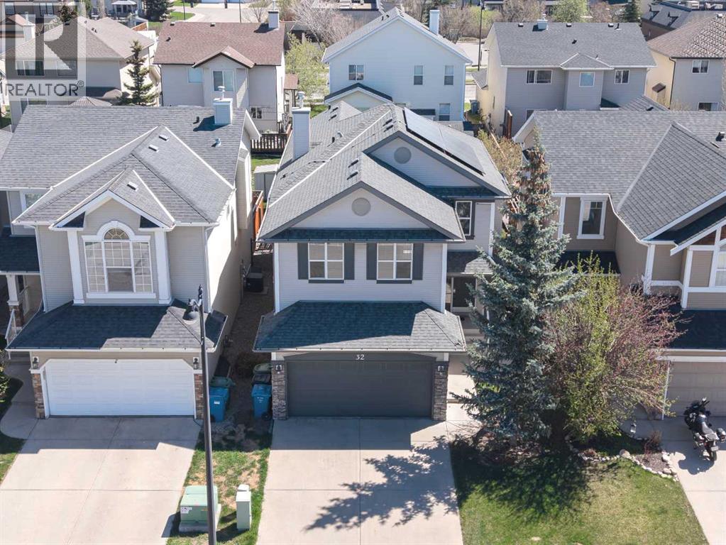 32 Cougarstone Square Sw, Calgary, Alberta  T3H 5J4 - Photo 1 - A2301938