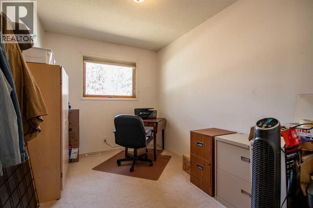209 2 Street NE, Sundre, Alberta  T0M 1X0 - Photo 33 - A2305673