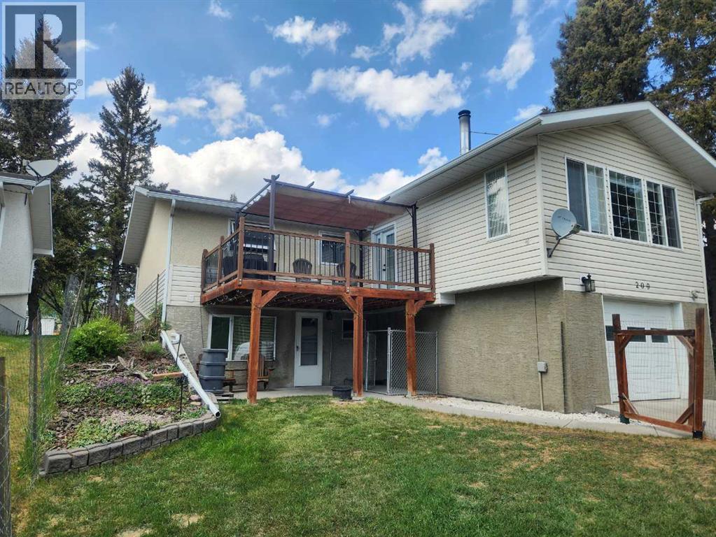 209 2 Street NE, Sundre, Alberta  T0M 1X0 - Photo 6 - A2305673