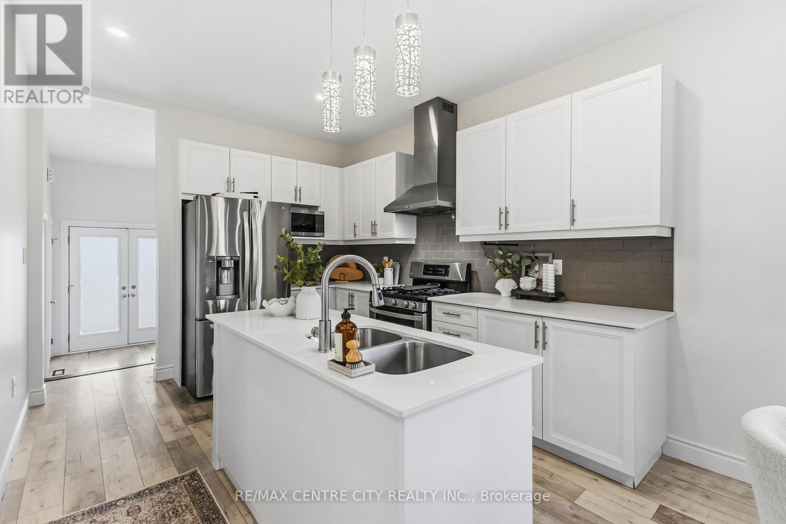 2344 Constance Avenue, London South, Ontario N6M 0G5 - Photo 3 - X13214004