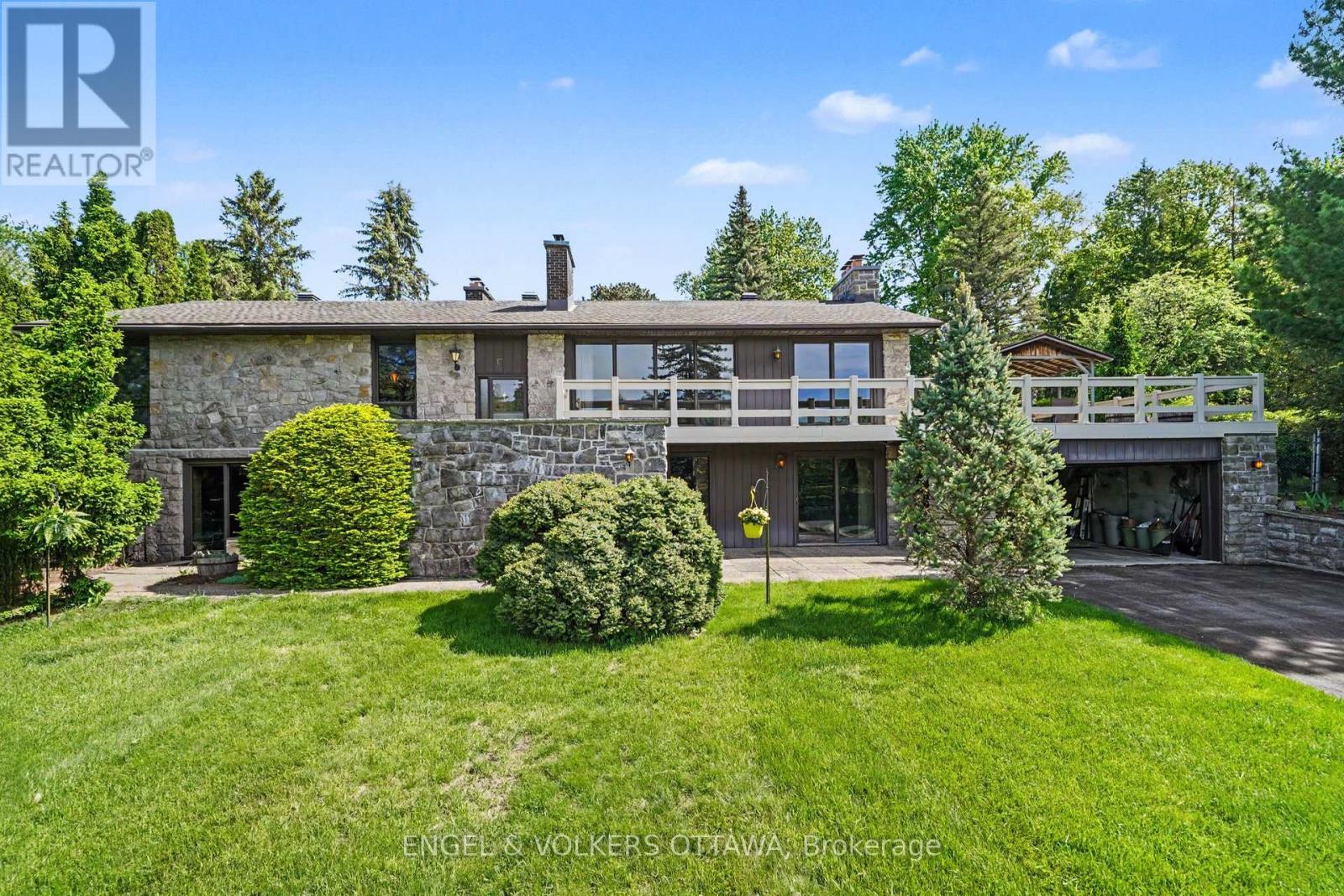 17 GOODWOOD DRIVE, Ottawa, Ontario