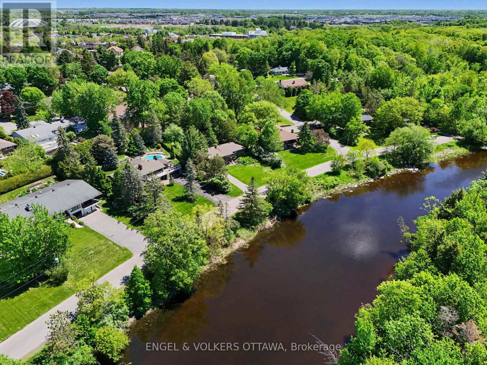 17 Goodwood Drive, Ottawa, Ontario  K2J 3Z8 - Photo 5 - X13213968