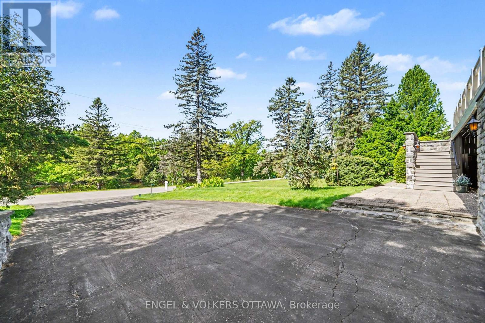 17 Goodwood Drive, Ottawa, Ontario  K2J 3Z8 - Photo 9 - X13213968