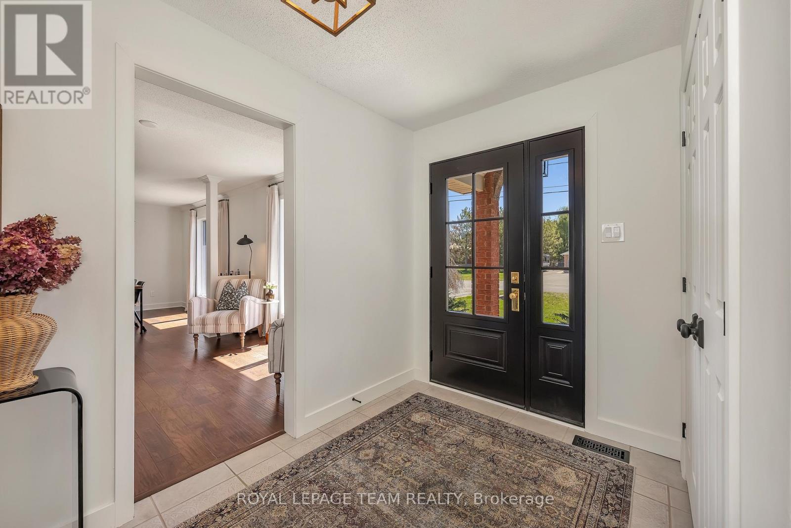 6567 Courtland Grove Crescent, Ottawa, Ontario K4P 1G5 - Photo 6 - X13213972