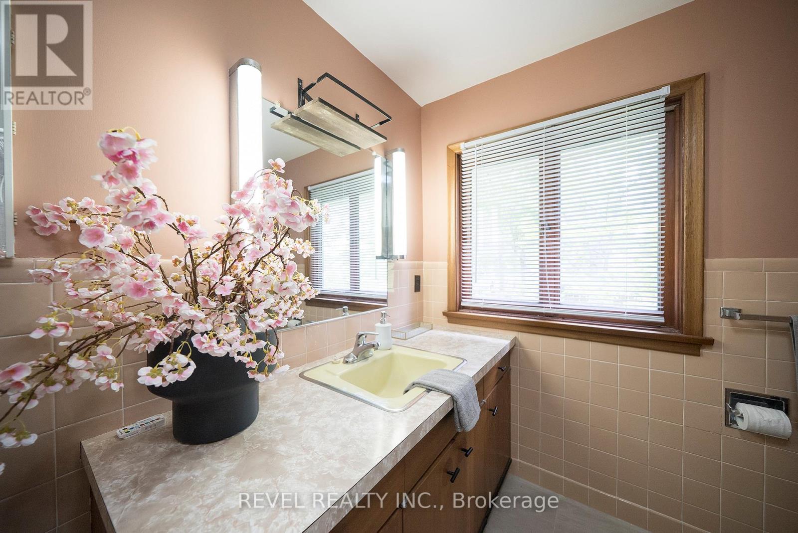 709 Nelson Street W, Norfolk, Ontario  N0A 1N2 - Photo 34 - X13213524