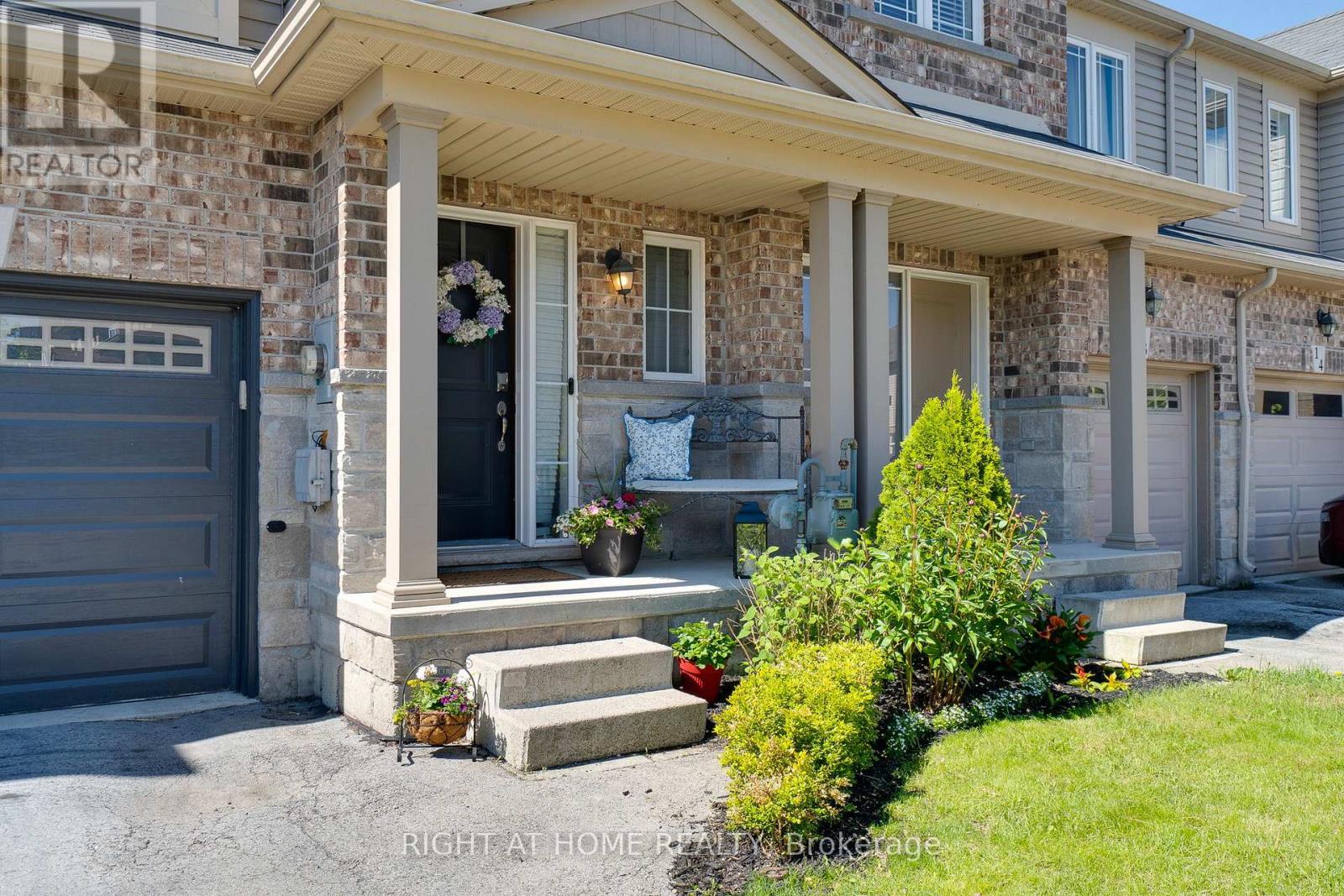 12 - 70 HIGHGATE DRIVE, Hamilton, Ontario