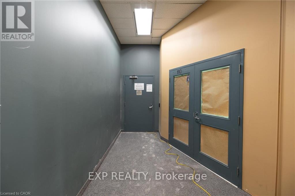 106 - 30 Duke Street W, Kitchener, Ontario  N2H 3W4 - Photo 3 - X13213636