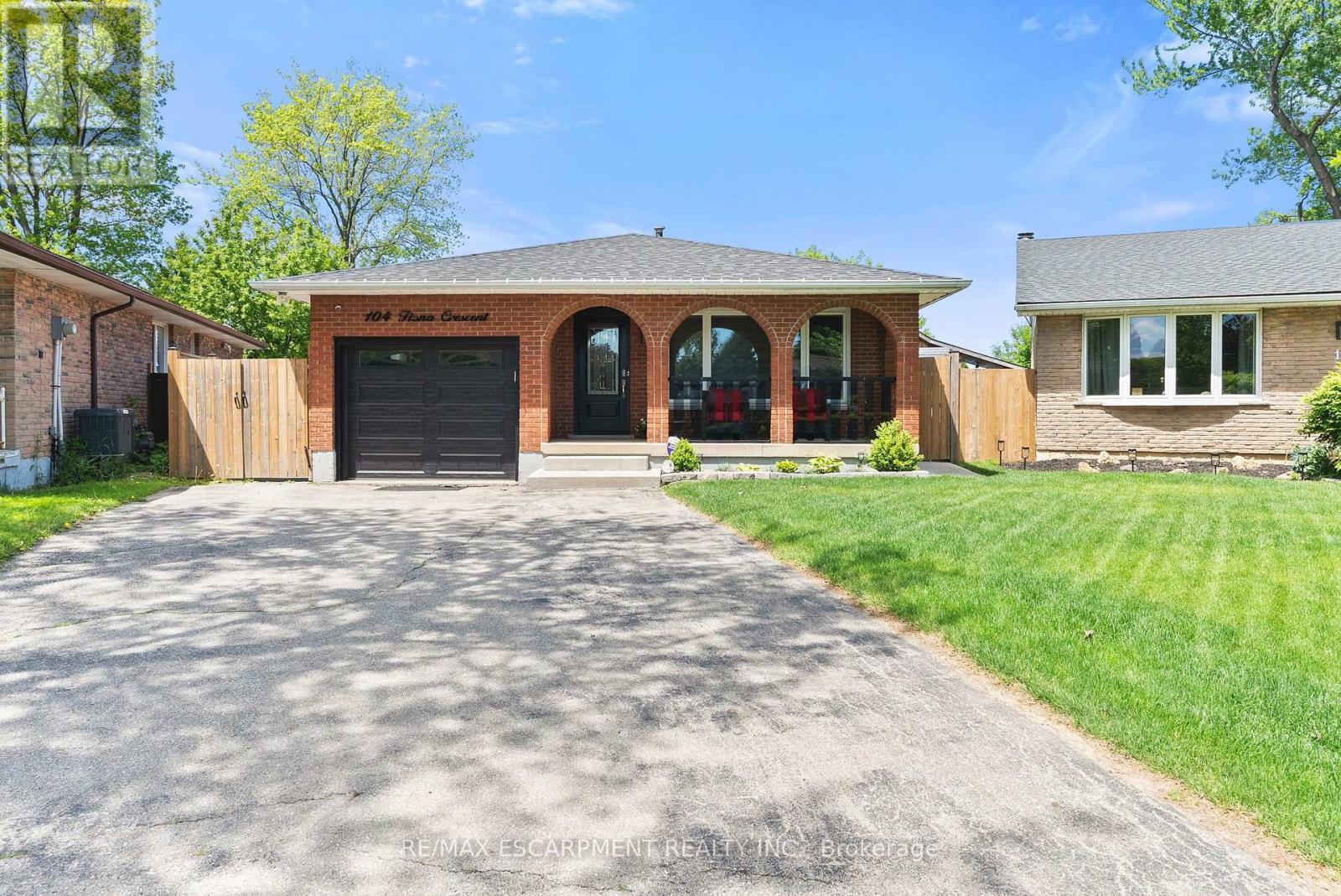 104 FIONA CRESCENT, Hamilton, Ontario
