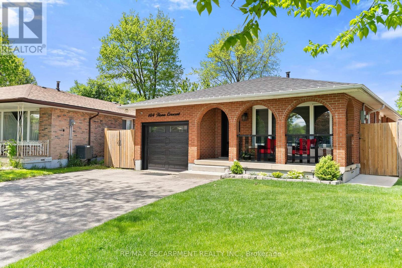 104 Fiona Crescent, Hamilton, Ontario  L9C 6P4 - Photo 3 - X13213750
