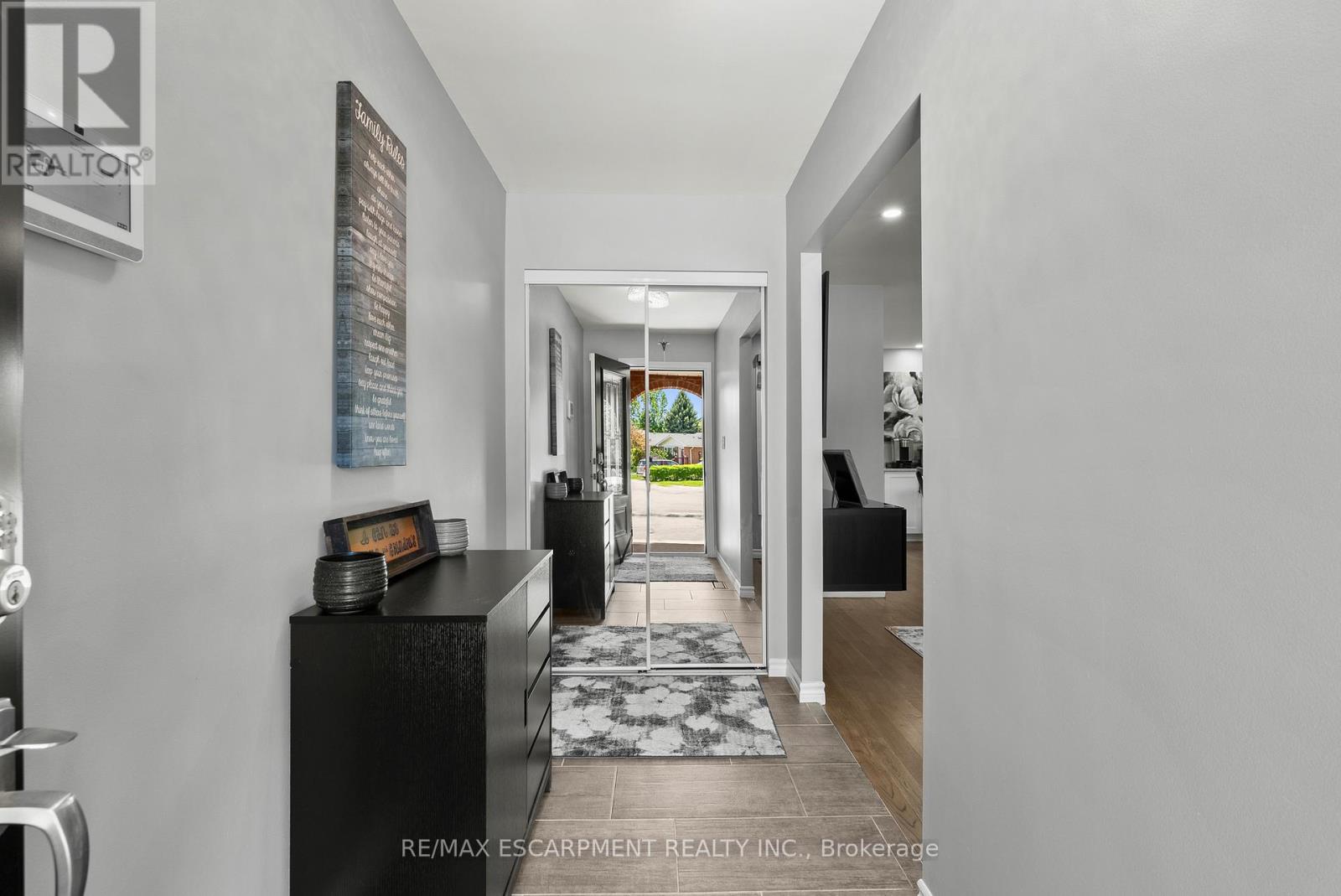104 Fiona Crescent, Hamilton, Ontario  L9C 6P4 - Photo 6 - X13213750