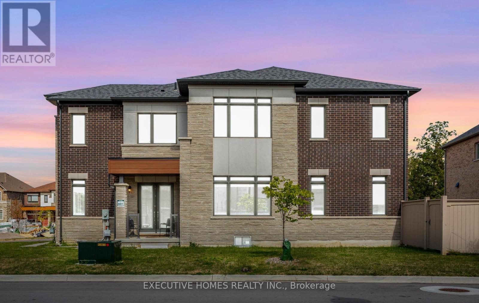 77 Pond View Gate, Hamilton, Ontario  L8B 2A1 - Photo 1 - X13213804
