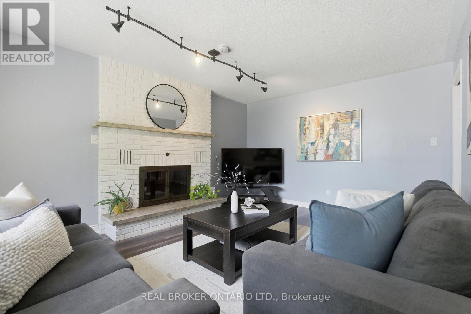 9717 Dickenson Road W, Hamilton, Ontario  L0R 1W0 - Photo 11 - X13213818