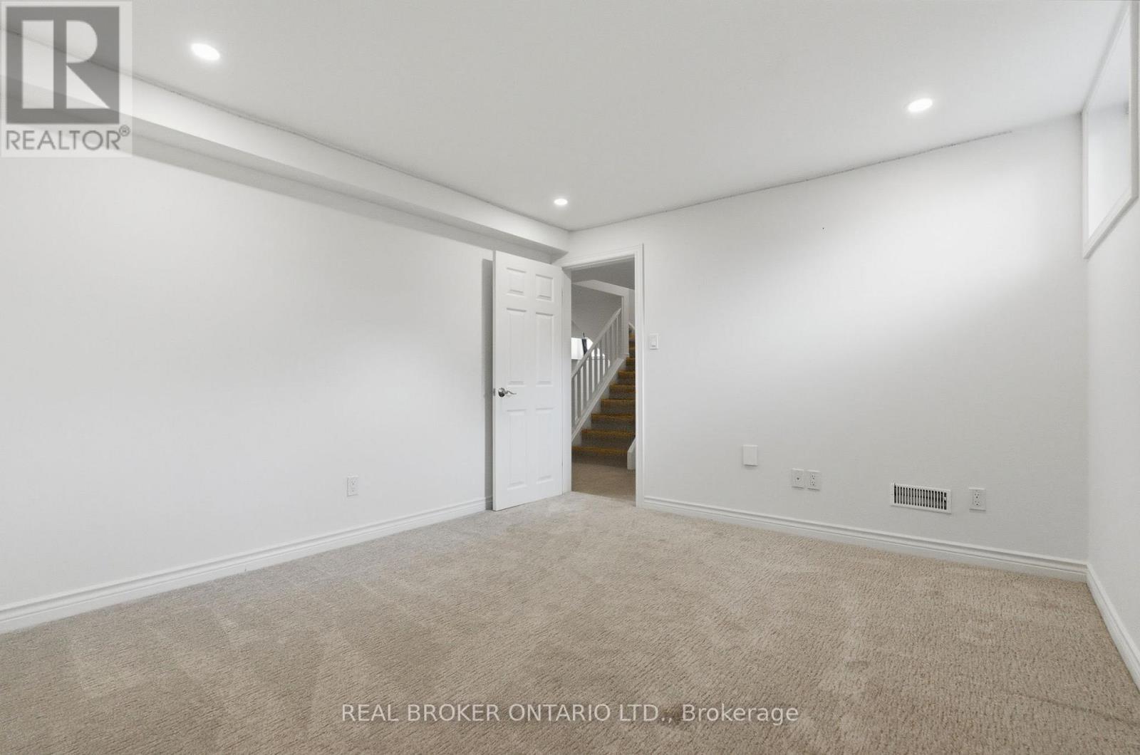 9717 Dickenson Road W, Hamilton, Ontario  L0R 1W0 - Photo 39 - X13213818