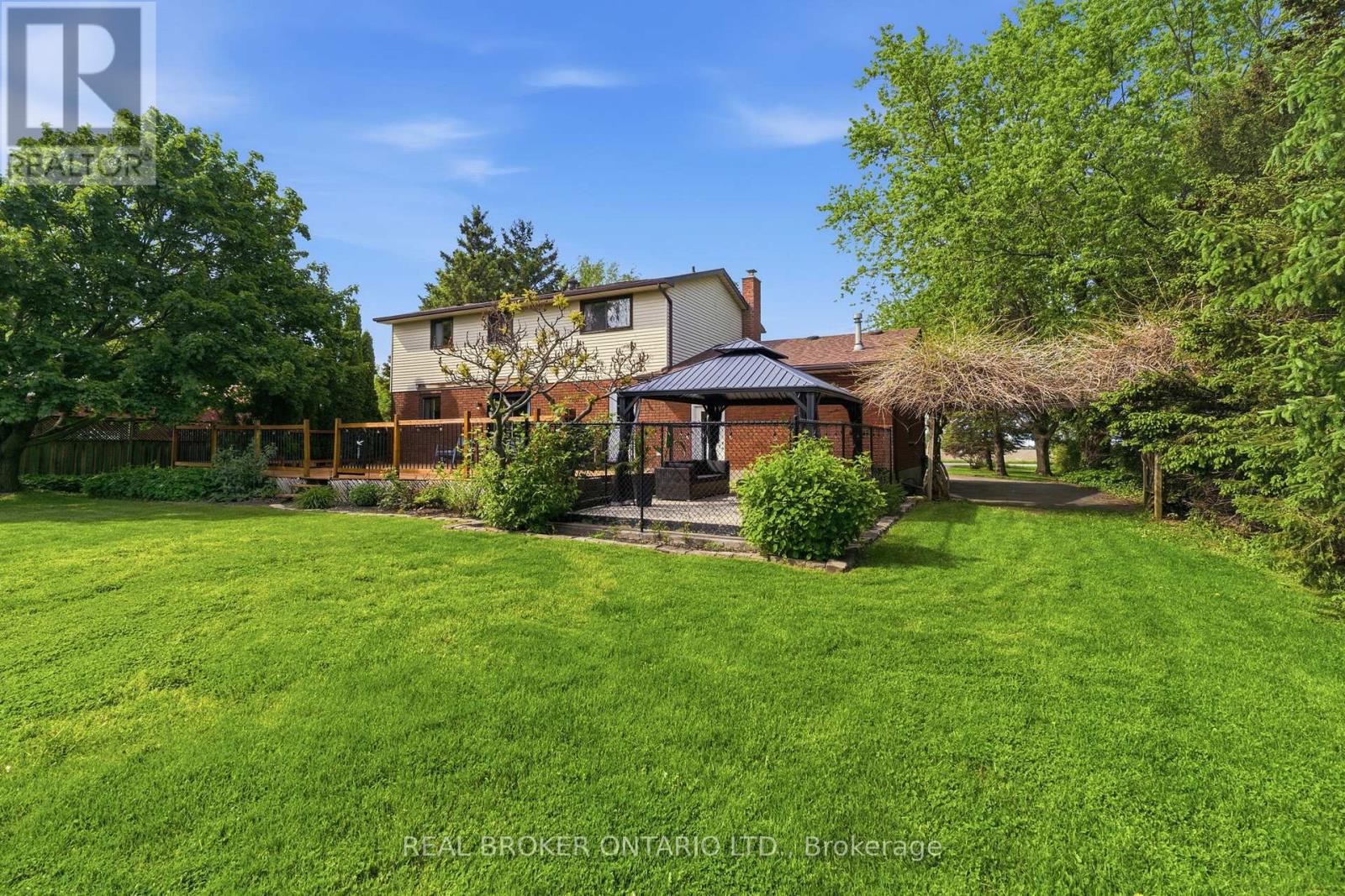 9717 Dickenson Road W, Hamilton, Ontario  L0R 1W0 - Photo 42 - X13213818