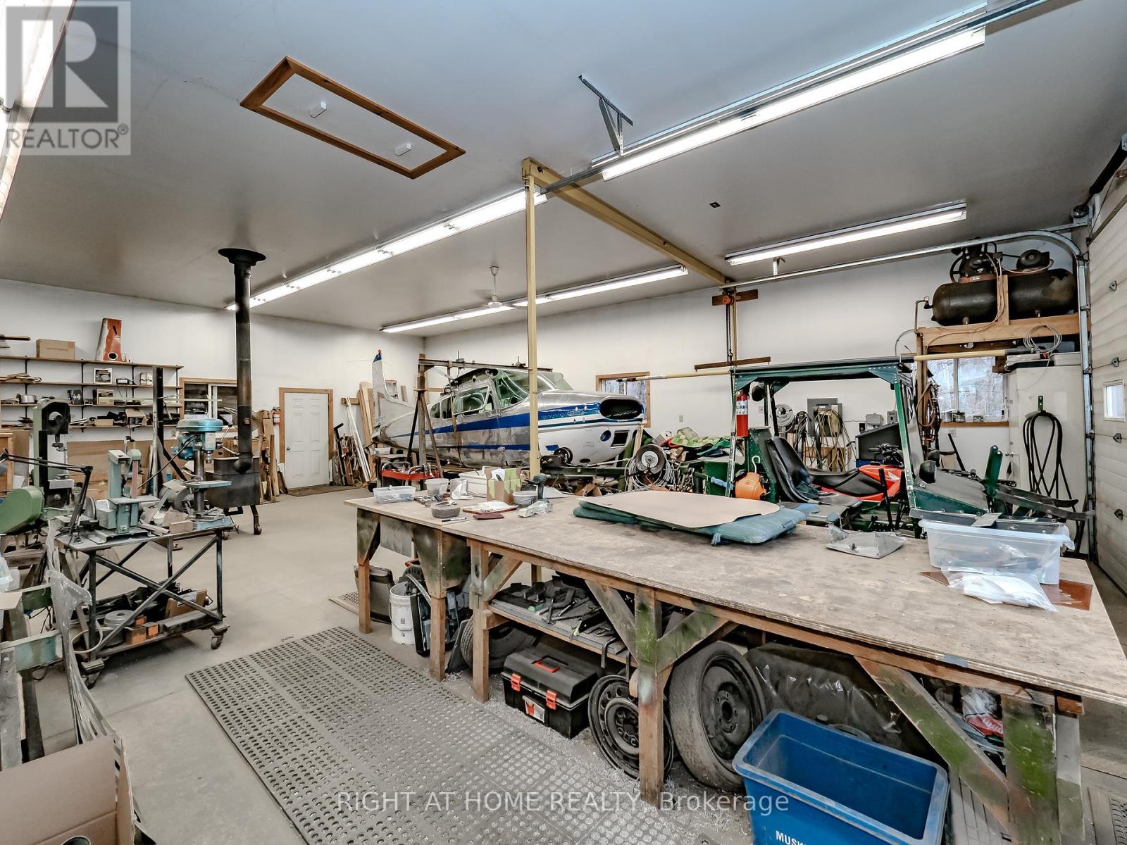 1696 Highway 118 E, Bracebridge, Ontario  P1L 1X1 - Photo 40 - X13213836