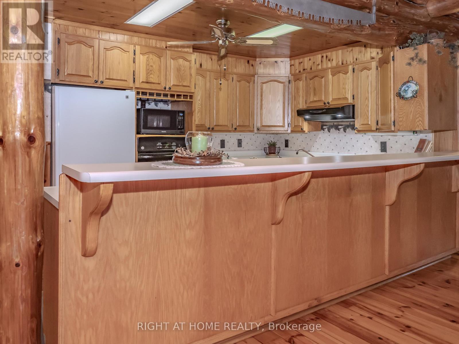 1696 Highway 118 E, Bracebridge, Ontario  P1L 1X1 - Photo 8 - X13213836