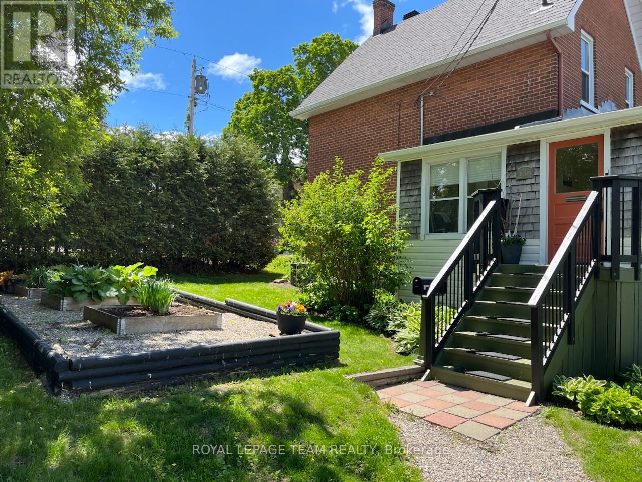 238 Park Avenue, Carleton Place, Ontario K7C 2G6 - Photo 7 - X12943398