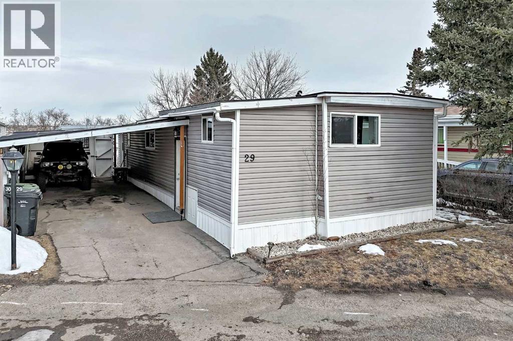 29, 3223 83 Street Nw, Calgary, Alberta  t3b 5n1 - Photo 1 - A2291013