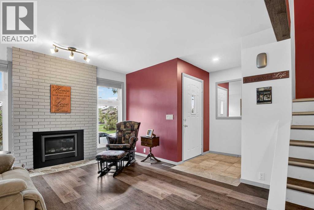 23 Bermuda Place Nw, Calgary, Alberta  T3K 1H4 - Photo 6 - A2311102