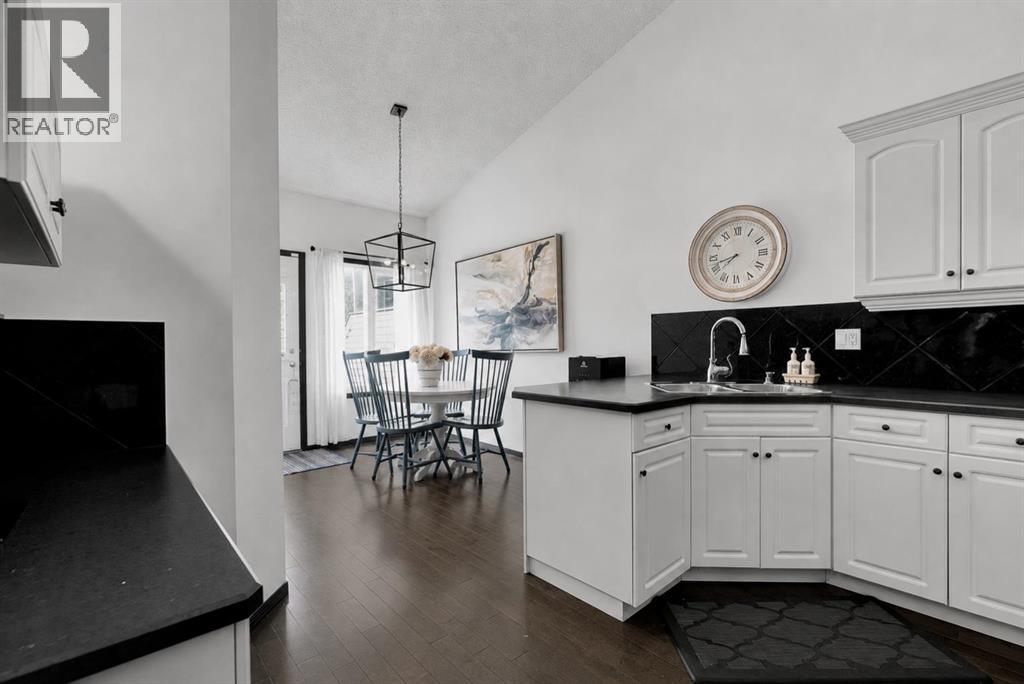 9 Chaparral Villas Se, Calgary, Alberta  T2X 3N2 - Photo 12 - A2314800