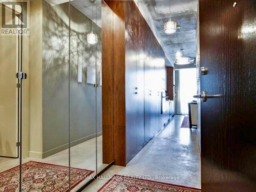 310 - 23 Brant Street, Toronto, Ontario  M5V 2L5 - Photo 3 - C13213966