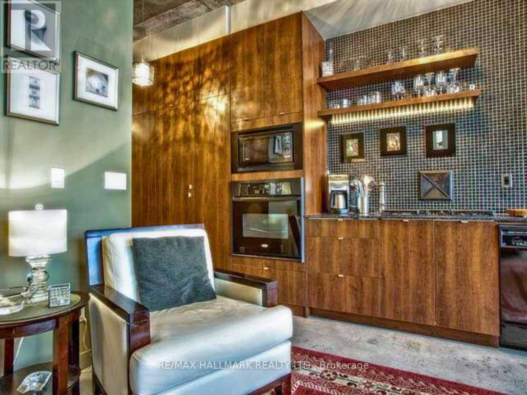 310 - 23 Brant Street, Toronto, Ontario  M5V 2L5 - Photo 7 - C13213966
