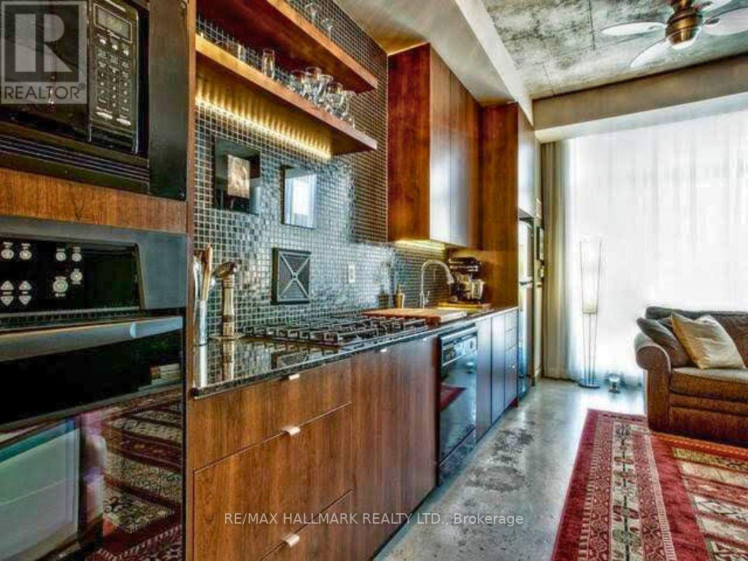 310 - 23 Brant Street, Toronto, Ontario  M5V 2L5 - Photo 8 - C13213966