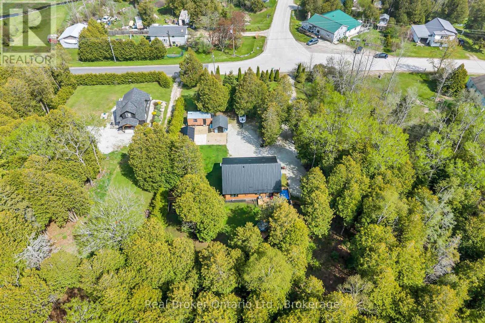 595 Stokes Bay Road, Northern Bruce Peninsula, Ontario N0H 1W0 - Photo 5 - X13213862