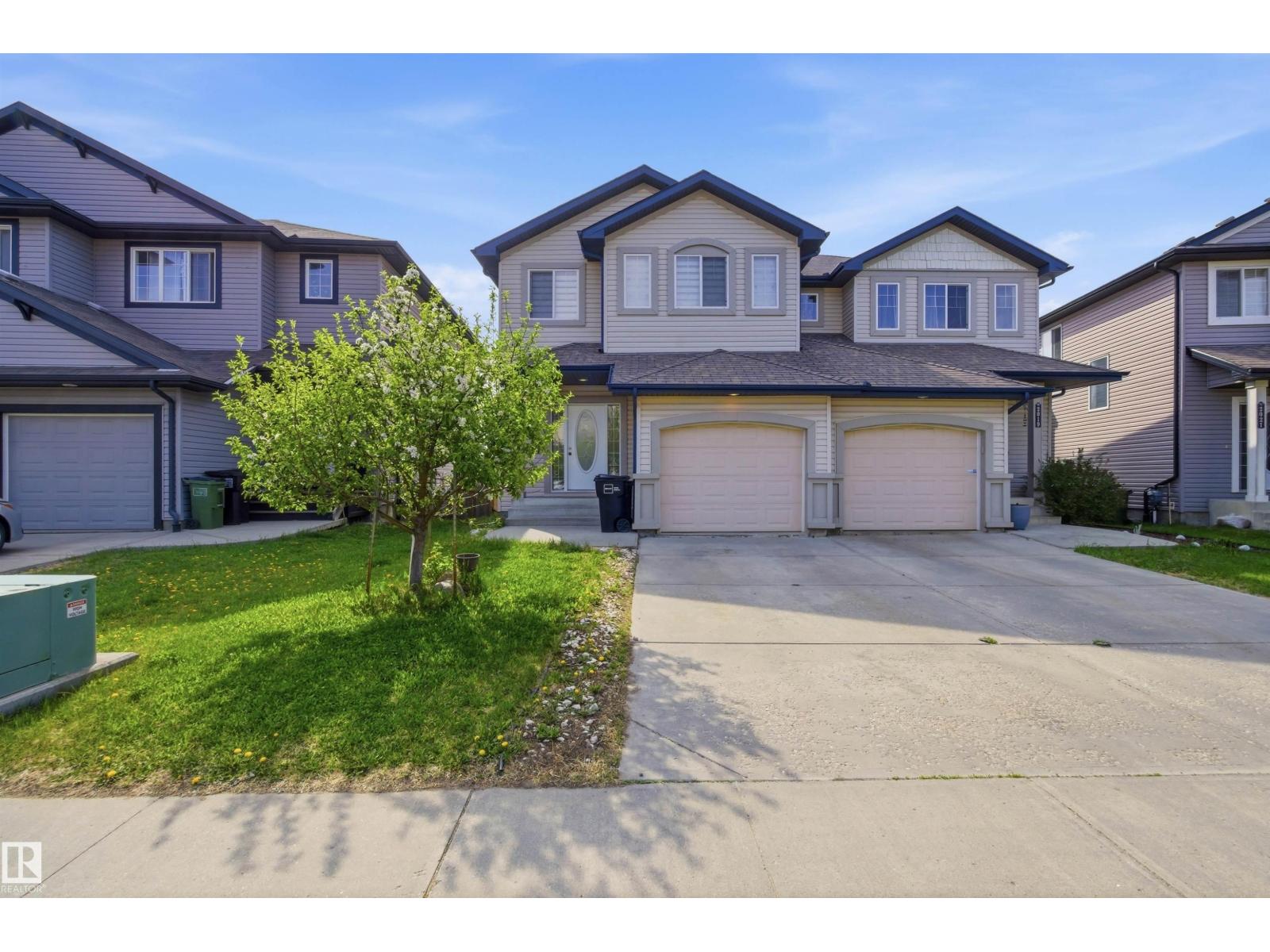 2017 118 ST SW, Edmonton, Alberta