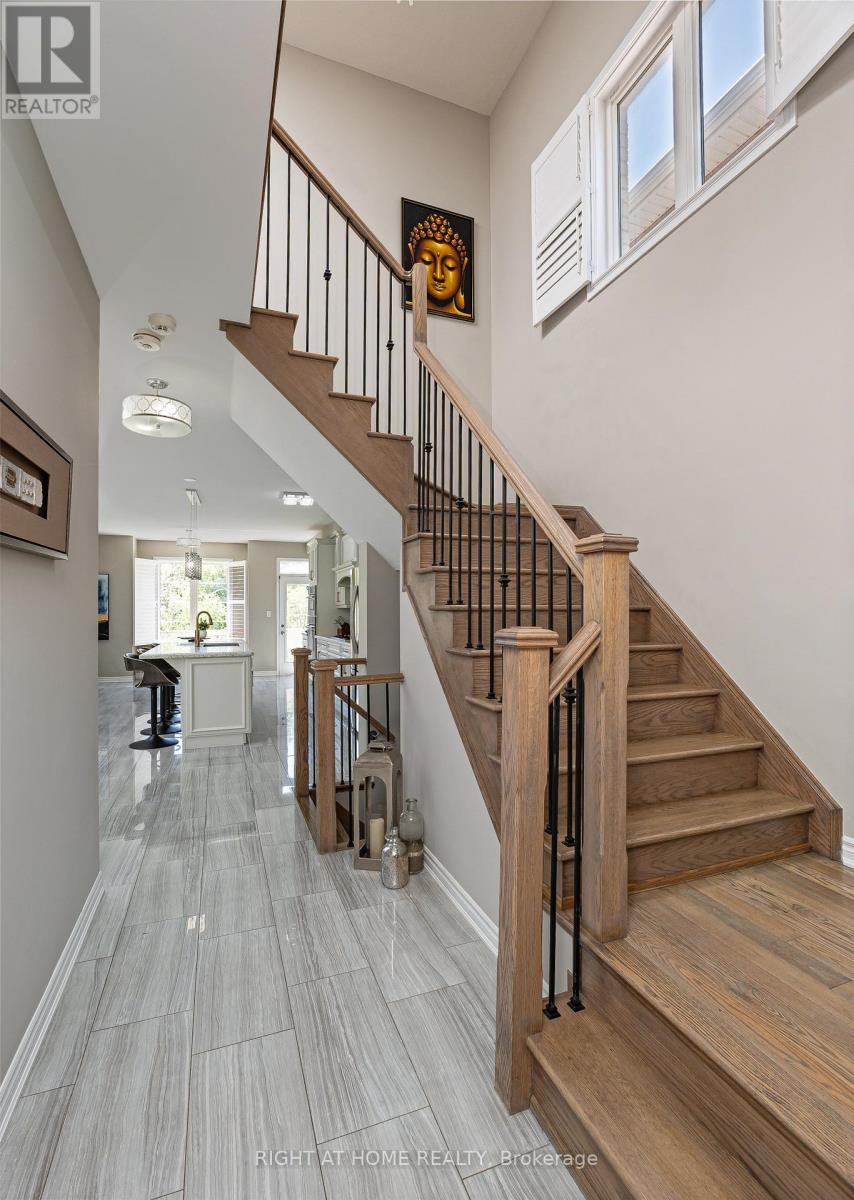 1056 Foxtail Crescent, Pickering, Ontario  L1X 0E7 - Photo 5 - E13213846